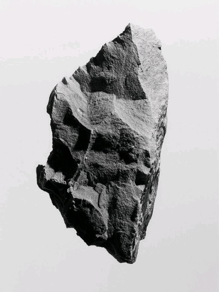 灰岩（grey rock）