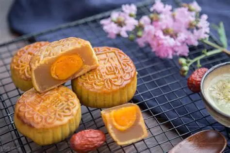 桂归月
